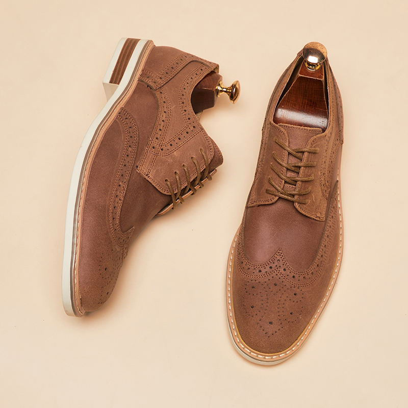 Męskie buty sznurowane z wzorem wingtip i perforacjami brogue