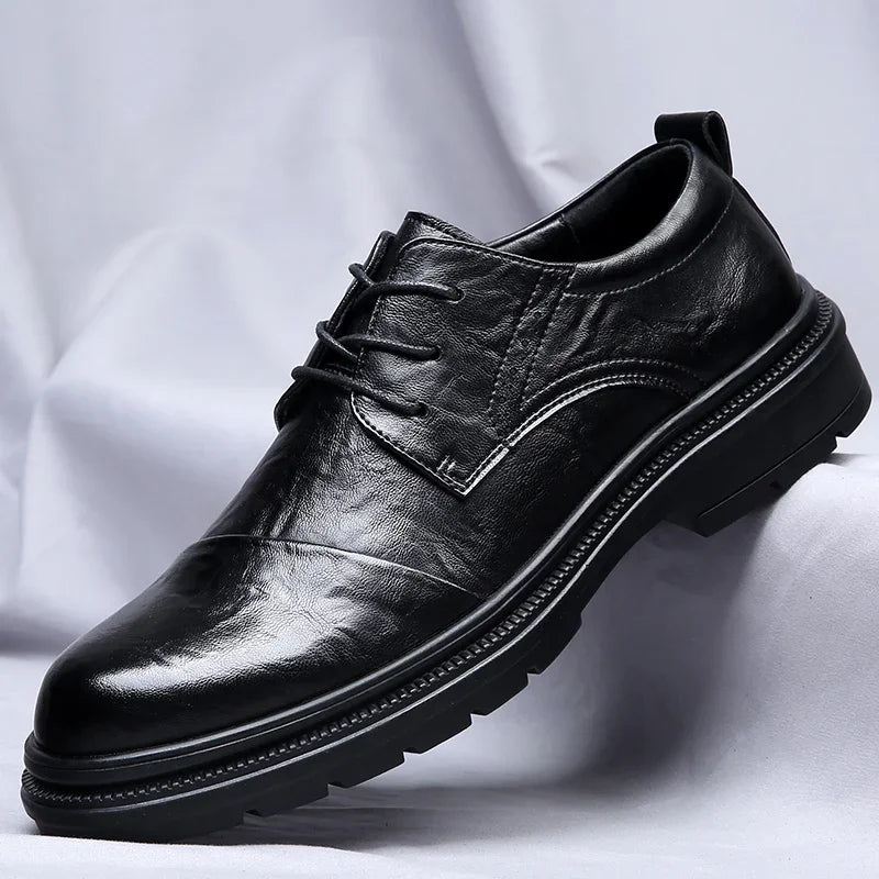 Męskie Buty Formalne z Burniszowaną Cholewką i Podeszwą Typu Lug