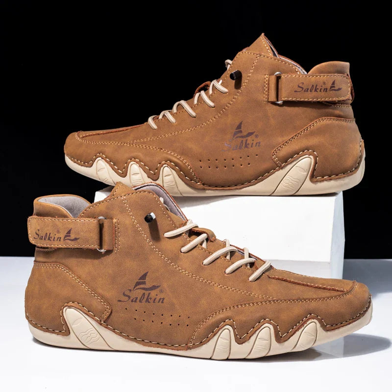 Męskie buty typu high-top z falistą podeszwą i przeszyciami