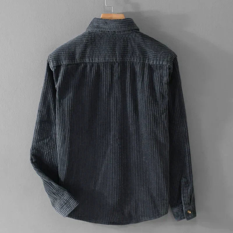 Męska Jesienna Kurtka-Overshirt z Zapięciem na Guziki i Kołnierzem w Szpic