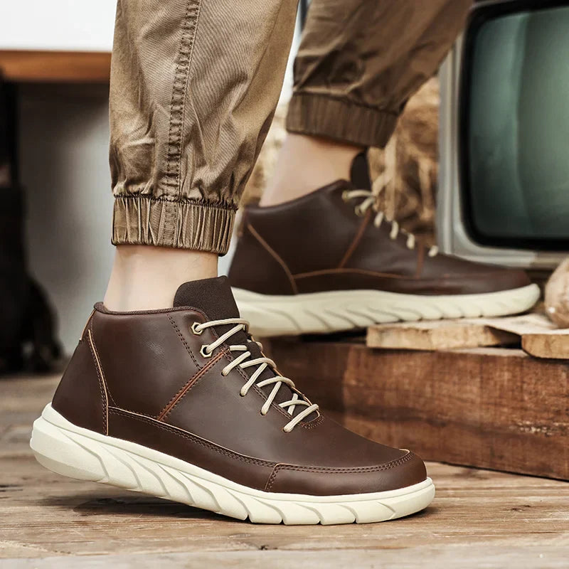 Męskie sneakersy typu high-top z wyściełaną wkładką i antypoślizgową podeszwą
