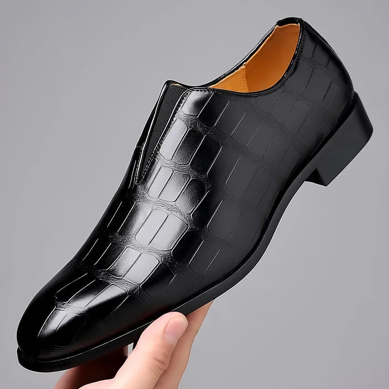 Męskie loafersy o gładkim designie z wyściełaną wkładką