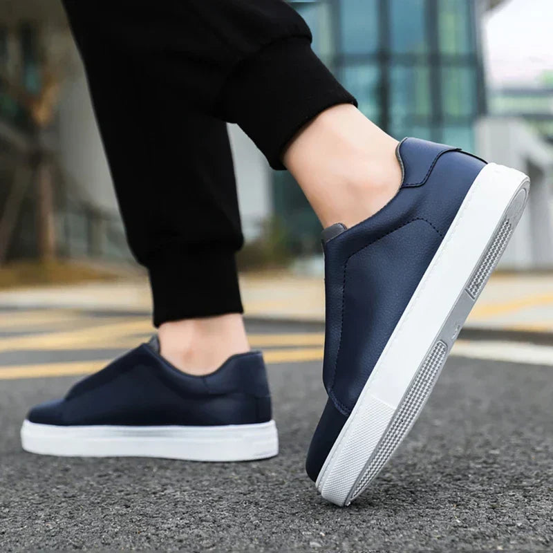 Męskie Sneakersy o Minimalistycznym Designie z Elastyczną Podeszwą i Smukłym Dopasowaniem