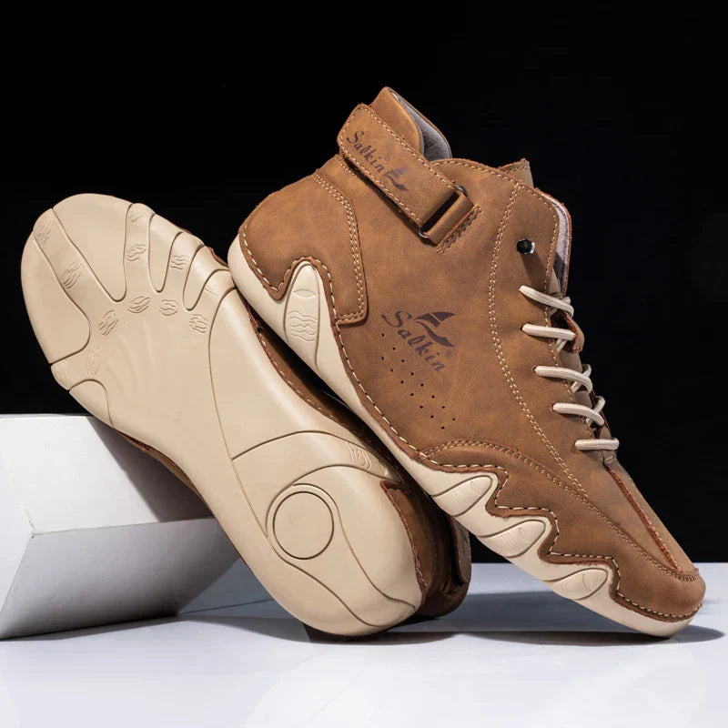 Męskie buty typu high-top z falistą podeszwą i przeszyciami