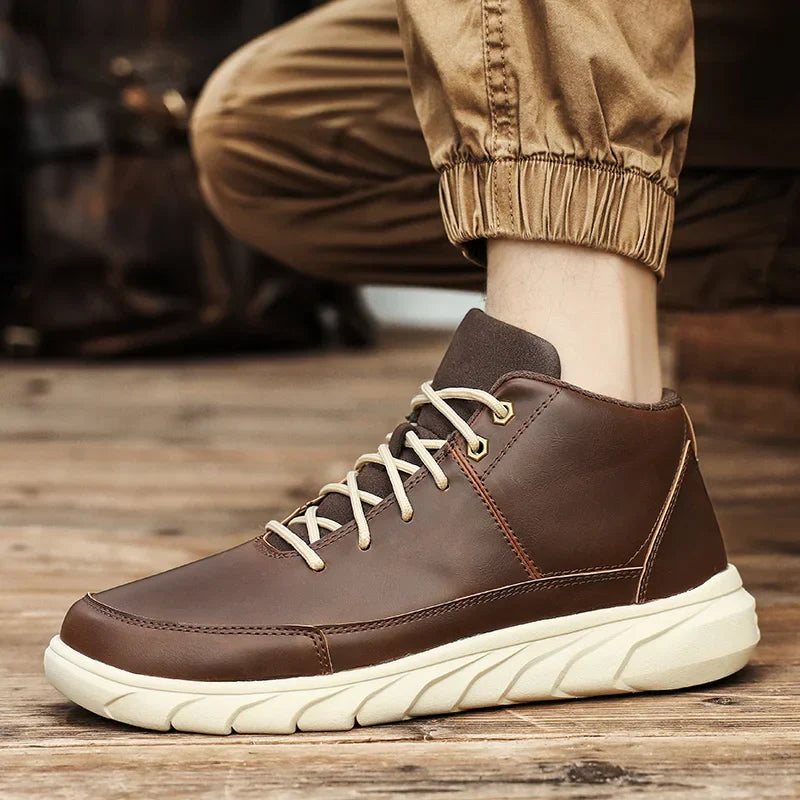 Męskie sneakersy typu high-top z wyściełaną wkładką i antypoślizgową podeszwą