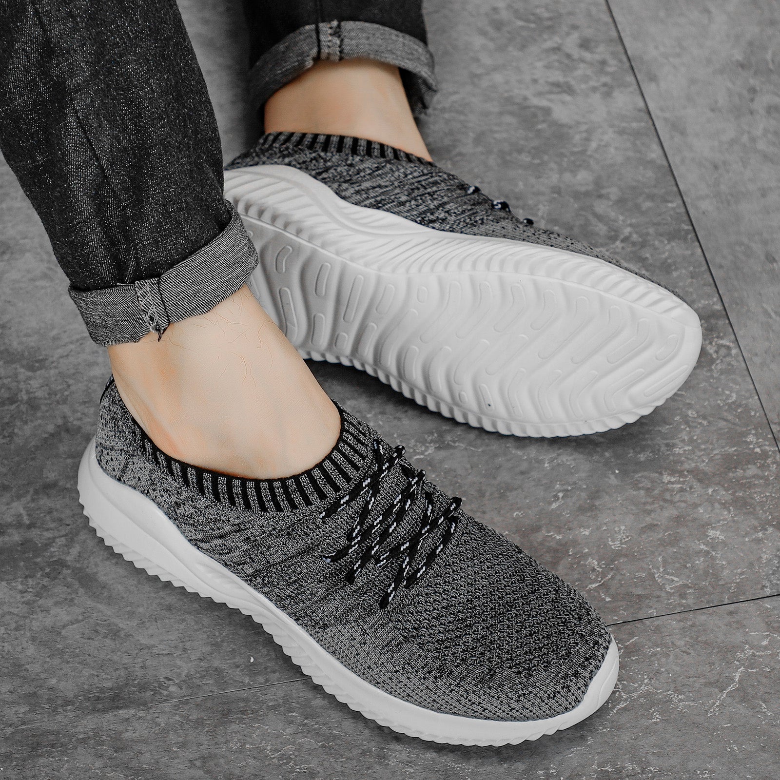 Męskie sneakersy z siateczki z elastycznym kołnierzem i gumową podeszwą