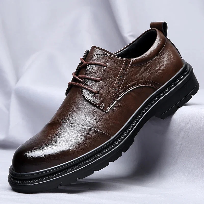 Męskie Buty Formalne z Burniszowaną Cholewką i Podeszwą Typu Lug