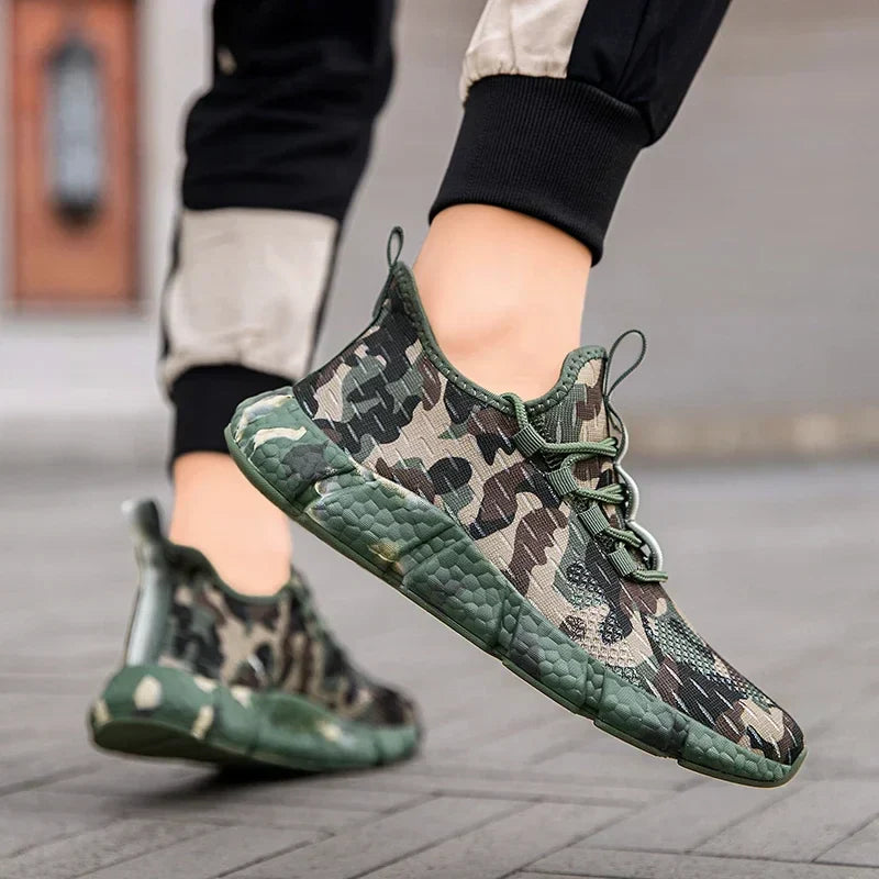 Męskie Sneakersy z Oddychającą Siateczką, Wzorem Moro i Grubą Podeszwą