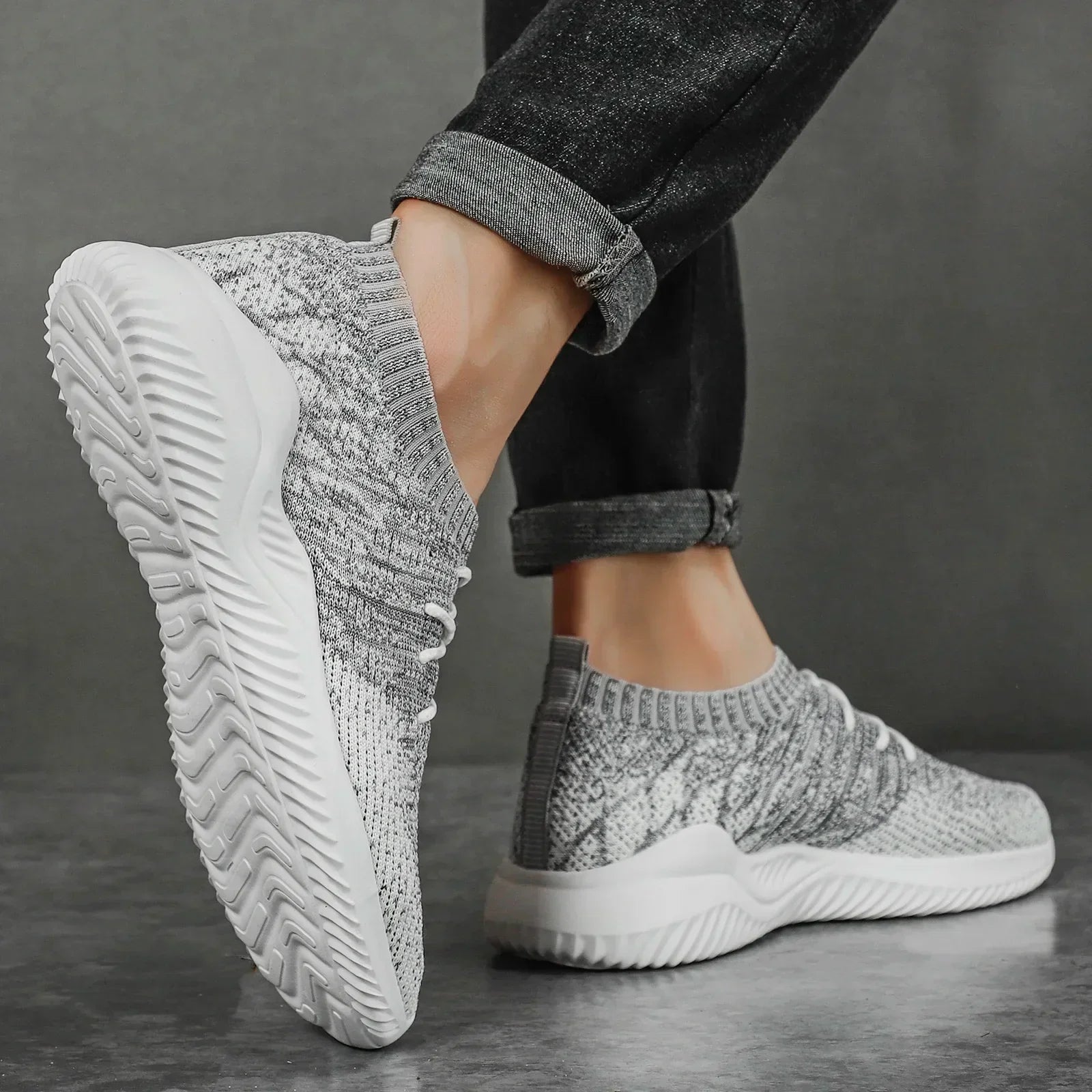 Męskie sneakersy z siateczki z elastycznym kołnierzem i gumową podeszwą