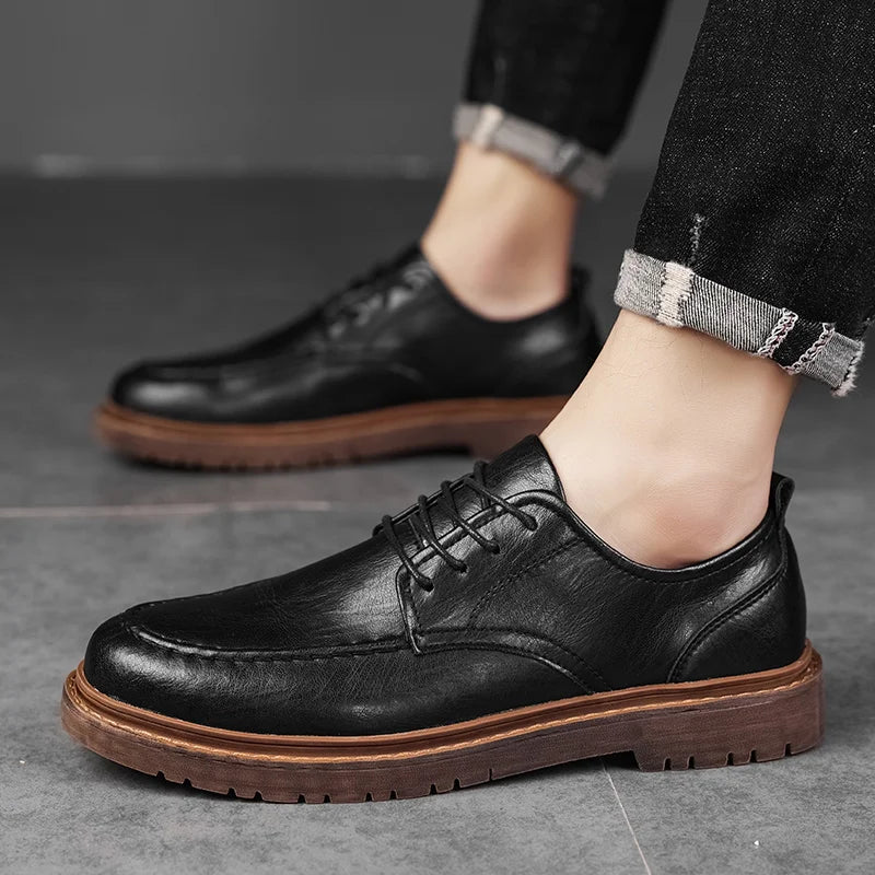 Męskie sneakersy o minimalistycznej sylwetce z teksturowanym wykończeniem
