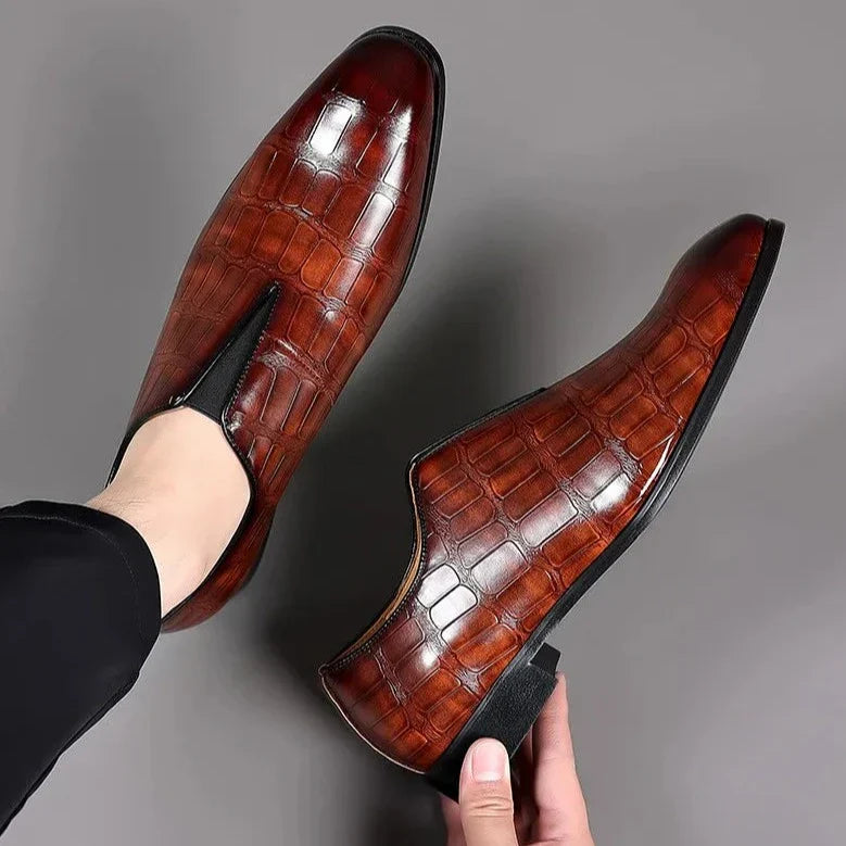 Męskie loafersy o gładkim designie z wyściełaną wkładką