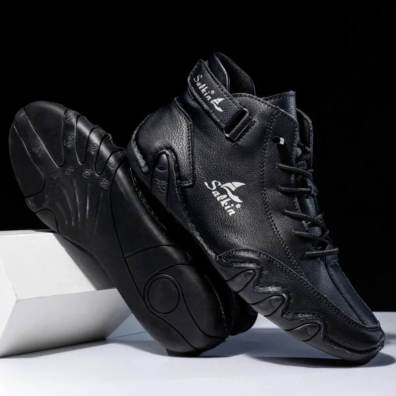 Męskie buty typu high-top z falistą podeszwą i przeszyciami