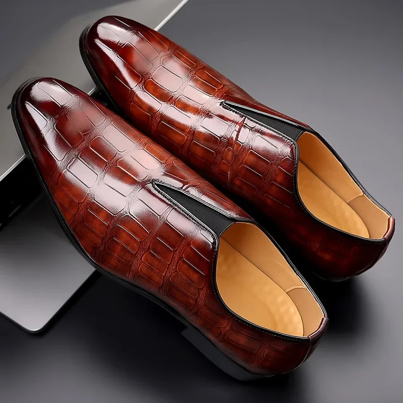 Męskie loafersy o gładkim designie z wyściełaną wkładką