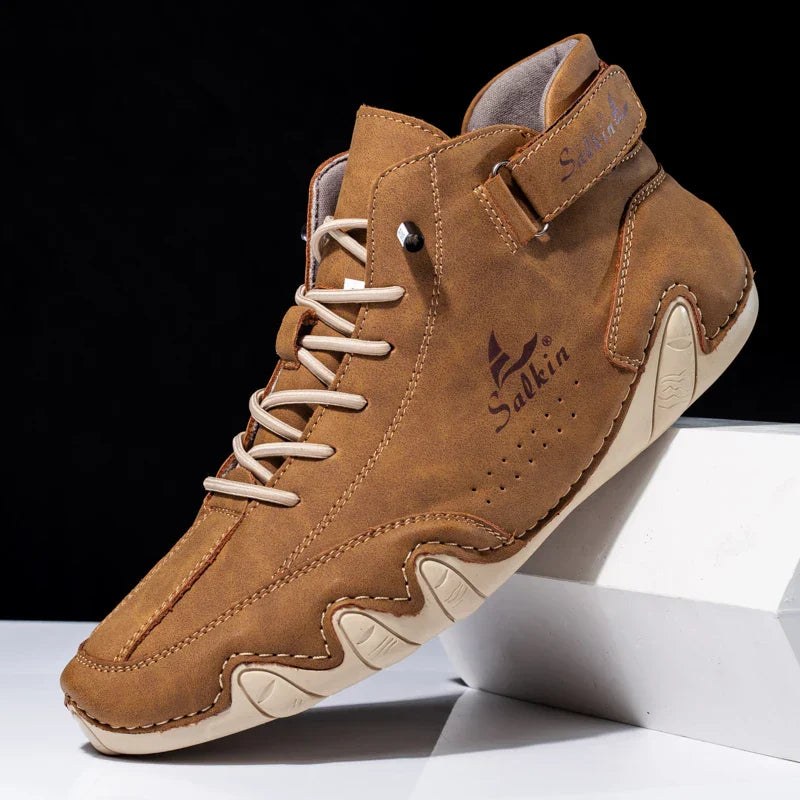 Męskie buty typu high-top z falistą podeszwą i przeszyciami