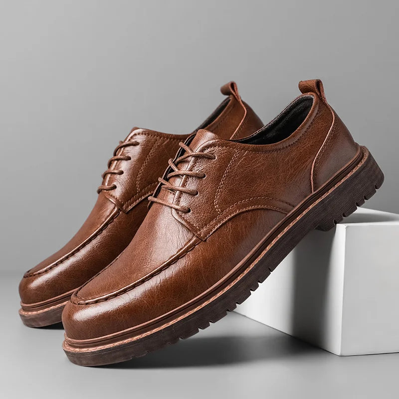 Męskie sneakersy o minimalistycznej sylwetce z teksturowanym wykończeniem