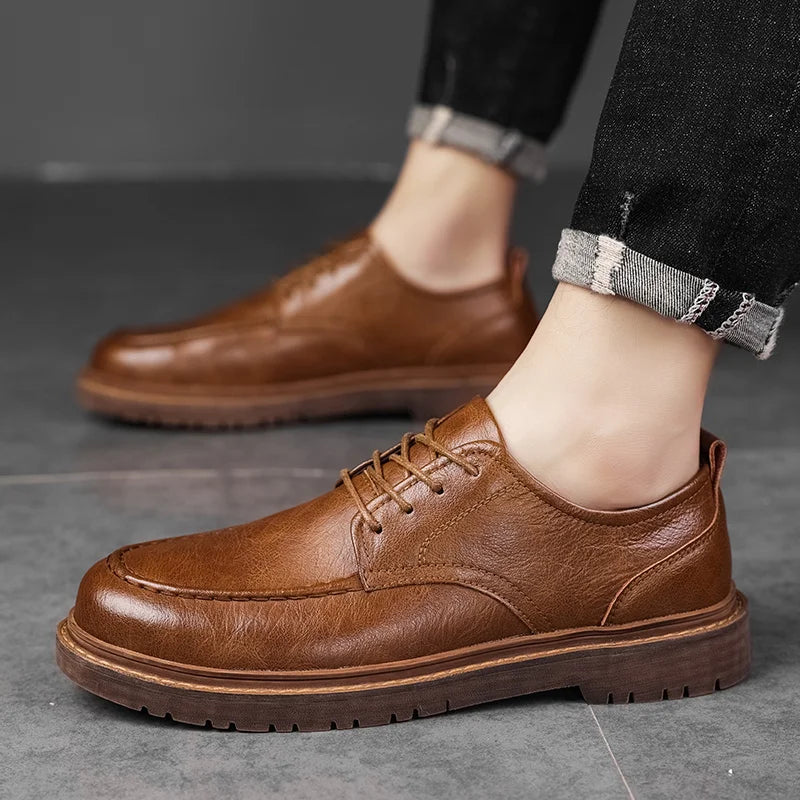 Męskie sneakersy o minimalistycznej sylwetce z teksturowanym wykończeniem