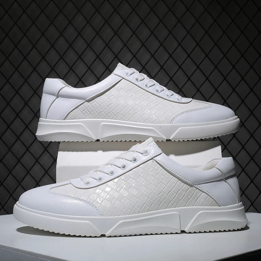 Męskie wsuwane sneakersy w kratę z amortyzowaną wkładką